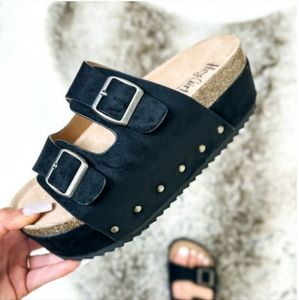 New! Corkys Black Platform Flatform Sandals